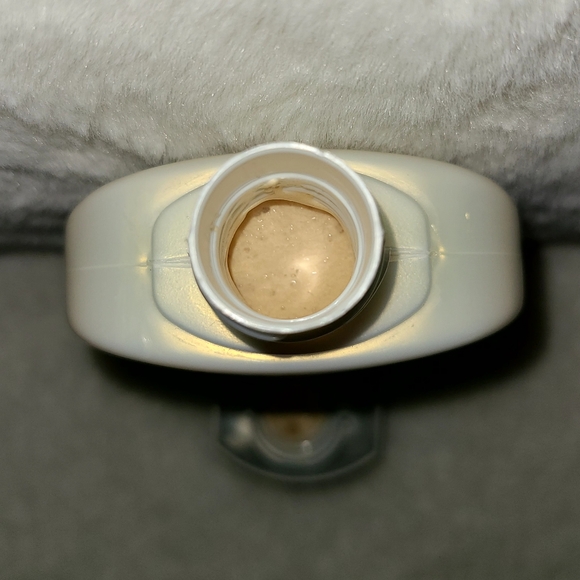 NWT💎RARE NIVEA Silky Shimmer Body Lotion 💛 - Picture 4 of 4